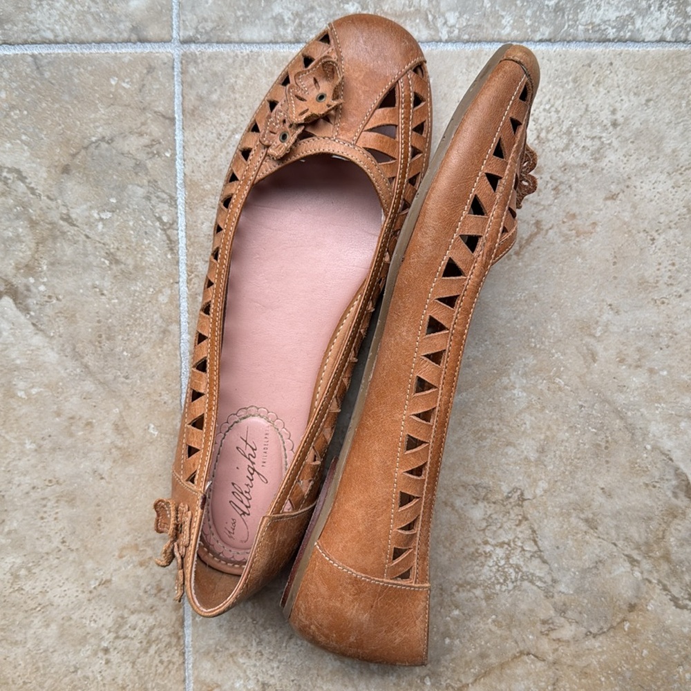 Miss Albright Leather Ballet Flats Anthropologie Laser Cutout 3D Flowers Size 10